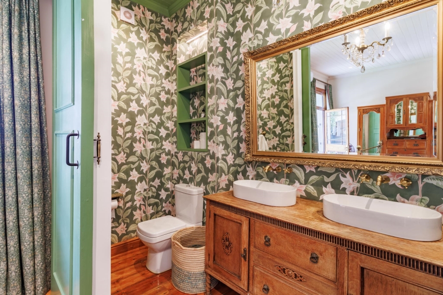 To Let 4 Bedroom Property for Rent in Gardens Western Cape